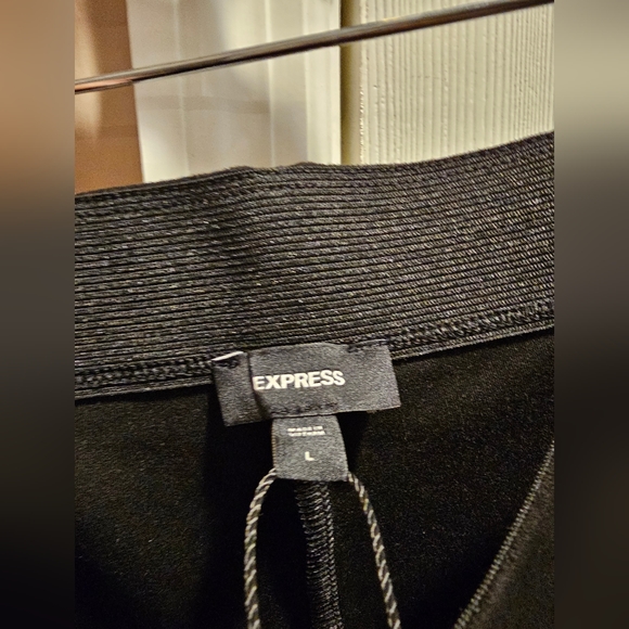 Express High Waisted Faux Suede Leggings Size L NWT - Picture 4 of 7